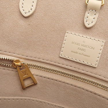 ルイヴィトン LOUIS VUITTON オンザゴー MM M21575 クレーム×ローズトリアノン モノグラムアンプラント バイカラーモノグラムアンプラントレザー トートバッグ ゴールド金具 ショルダー バイカラー