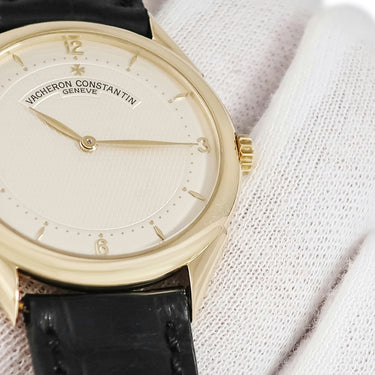 腕時計 ヴァシュロン・コンスタンタン VACHERON CONSTANTIN ヒストリカル 31045 手巻き メンズ レディース OH済 K18YG無垢 アイボリー ギョウシェ