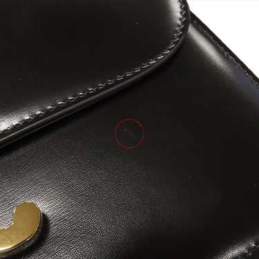 セリーヌ CELINE クラシック トリオンフ バッグ 187363BF4.38NO ブラック カーフ シャイニーカーフスキン ショルダーバッグ ゴールド金具 黒 フラップ 斜め掛け