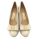 サルヴァトーレ・フェラガモ Salvatore Ferragamo ヴァラ リボン 723350 BONE パテントレザー 6 パンプス アイボリー 靴