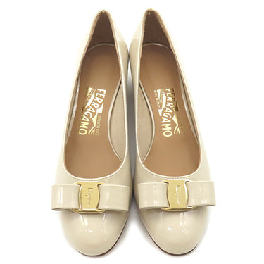 サルヴァトーレ・フェラガモ Salvatore Ferragamo ヴァラ リボン 723350 BONE パテントレザー 6 パンプス アイボリー 靴