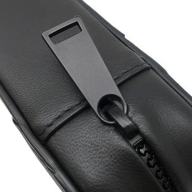 ボッテガヴェネタ BOTTEGA VENETA マキシ イントレチャート ブラック レザー ポーチ マットブラック金具 黒 セカンドバッグ クラッチバッグ トラベルポーチ