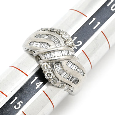 ノンブランド NON BRAND ダイヤ 0.90ct プラチナシルバー Pt900 ダイヤモンド リング 指輪 Pt900 プラチナ パヴェ メレダイヤ 3列 3連 ウェーブ バゲットカット 13号