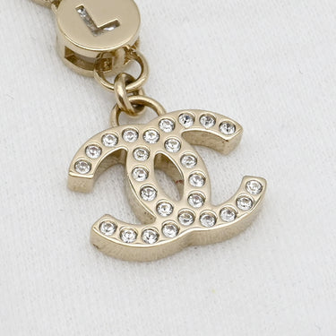 シャネル CHANEL ココマーク ロゴ ドロップ ゴールド GP ラインストーン ピアス シャンパンゴールド金具 CCマーク スイング