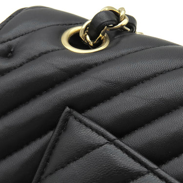 シャネル CHANEL マトラッセ 25 シェブロン ブラック ラムスキン ショルダーバッグ ゴールド金具 黒 ダブルフラップ Vステッチ