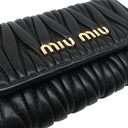 ミュウミュウ MIU MIU マテラッセ キーケース 5PG222 N88 ブラック レザー キーケース ゴールド金具 黒 メタルロゴ 6連 6本 MATELASSE