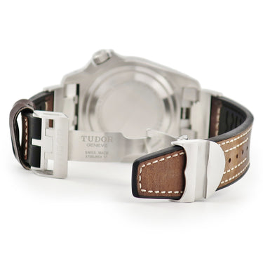 腕時計 チュードル TUDOR ブラックベイ P01 70150 Q番 自動巻き メンズ Q番 イカ針 ブラック 4時位置リューズ チューダー デイト