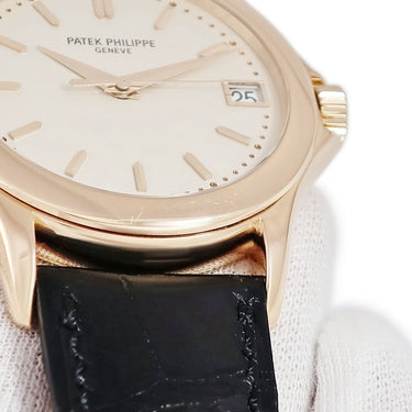 腕時計 パテックフィリップ PATEK PHILIPPE カラトラバ 5107R-001 手巻き メンズ メーカーOH済 K18RG無垢 アイボリー バー デイト