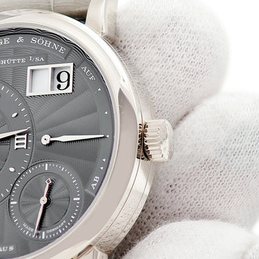 腕時計 ランゲ&ゾーネ LANGE&SOHNE リトル ランゲ1 181.038 LSLS1813AA 手巻き メンズ K18WG無垢 アウトサイズデイト スモールセコンド