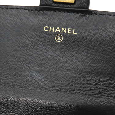 シャネル CHANEL マトラッセ パール チェーンウォレット ブラック ラムスキン フェイクパール チェーンウォレット ゴールド金具 黒 チェーンショルダー