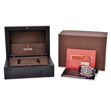 腕時計 チュードル TUDOR ヘリテージ ブラックベイ 79220R J番 自動巻き メンズ J番 イカ針 黒 赤ベゼル 小バラロゴ ダイバーズ