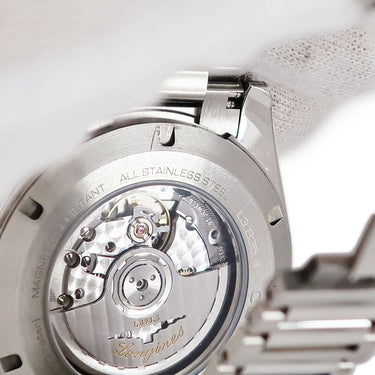 腕時計 ロンジン LONGINES コンクエスト クロノグラフ L3.835.4.02.6 自動巻き メンズ シルバー グリーン スモールセコンド