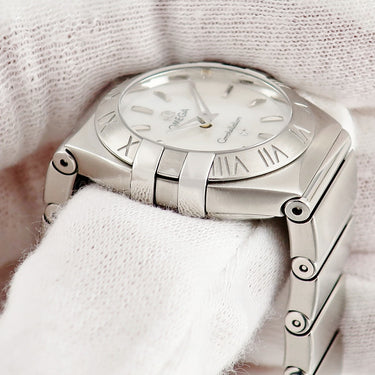 腕時計 オメガ OMEGA コンステレーション ブラッシュクォーツ 123.10.24.60.05.001 クオーツ レディース ホワイト シェル