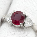 ノンブランド NON BRAND ルビー 1.76ct ダイヤ 0.621ct レッド×プラチナシルバー Pt900 ルビー ダイヤモンド リング 指輪 赤 1P 1石 1粒 プラチナ Pt900 トリリアントカット オーバル 楕円 トリロジー 10号