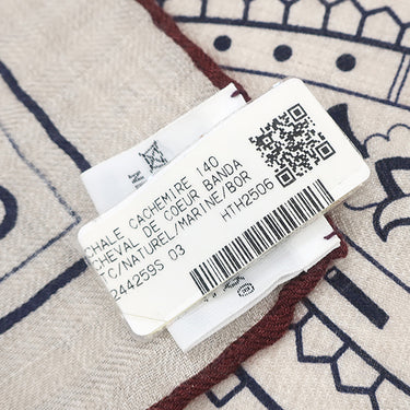 エルメス HERMES カレ140 カレジェアン ナチュラル×マリン×ブラウン カシミヤ シルク ストール 【Cheval de Coeur Bandana /シュヴァル ドゥ クール バンダナ】 2025AW