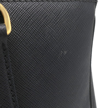 プラダ PRADA ガレリア サフィアーノ ラージバッグ 1BA274 ブラック レザー 2WAYバッグ シルバー金具 黒 ショルダー ハンドバッグ イニシャル刻印あり