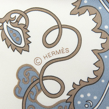 エルメス HERMES カレ55 CARRE ホワイト×グリブルーテ×エトゥープ シルク スカーフ 新品 未使用【H Enlumine/H・アンリュミネ】