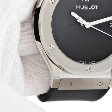腕時計 ウブロ HUBLOT クラシックフュージョン 40th アニバーサリー チタニウム 511.NX.1270.RX.MDM40 自動巻き メンズ 黒 限定