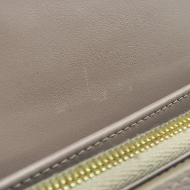 セリーヌ CELINE ラージフラップ ウォレット 10B563BEL Pebble カーフ 二つ折り財布 ゴールド金具 グレージュ
