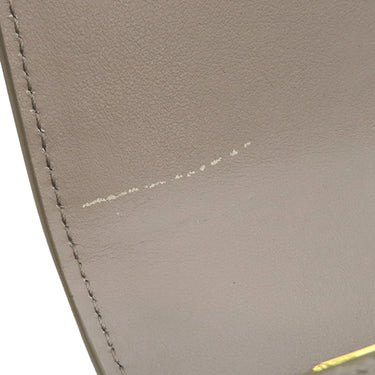 セリーヌ CELINE ラージフラップ ウォレット 10B563BEL Pebble カーフ 二つ折り財布 ゴールド金具 グレージュ