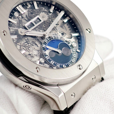 腕時計 ウブロ HUBLOT クラシックフュージョン アエロフュージョン ムーンフェイズ チタニウム 517.NX.0170.LR 自動巻き メンズ