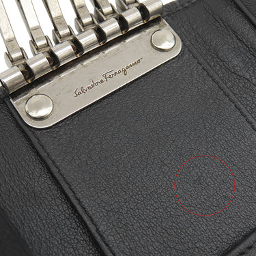 サルヴァトーレ・フェラガモ Salvatore Ferragamo ガンチーニ 6本 6連 ブラック レザー キーケース シルバー金具 黒 鍵入れ キーリング フラップ式 型押し