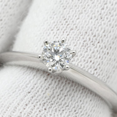 ティファニー Tiffany & Co ソリティア ダイヤリング プラチナシルバー Pt950 ダイヤモンド リング 指輪 T＆Co. 一粒 1P プラチナ 立爪 0.26ct 11号