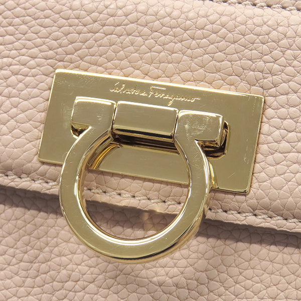 サルヴァトーレ・フェラガモ Salvatore Ferragamo ガンチーニ ベージュ