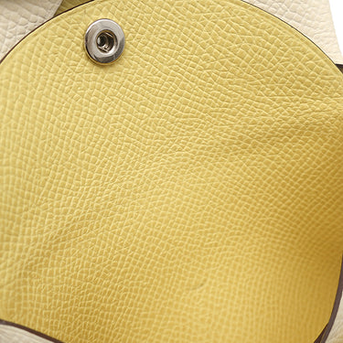 エルメス HERMES カルヴィ デュオ ヴェルソ ナタ×ジョーヌプッサン ヴォーエプソン カードケース シルバー金具 バイカラー