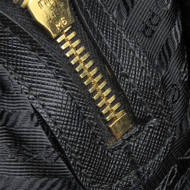 プラダ PRADA ロゴプレート 2WAY ハンドバッグ 1BB013 NERO ナイロン サフィアーノレザー 2WAYバッグ ゴールド金具 黒 ショルダー テスート サフィアーノ