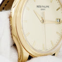 腕時計 パテックフィリップ PATEK PHILIPPE カラトラバ 5227J-001 自動巻き メンズ K18YG無垢 アイボリー ハンターケース デイト