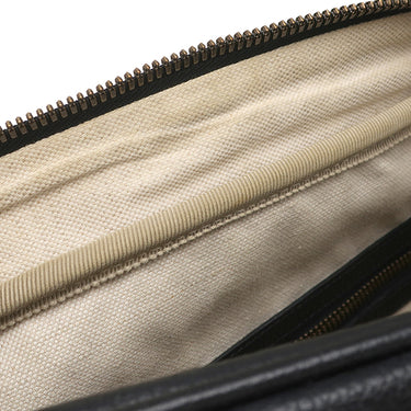 グッチ GUCCI ヴィンテージロゴ メッセンジャーバッグ 523589 ブラック レザー ショルダーバッグ マットゴールド金具 黒 レトロスタイル ロゴプリント