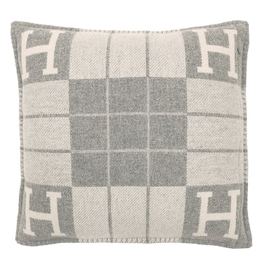 エルメス HERMES アヴァロン3 クッション PM エクリュXグリクレール ウール カシミヤ ファッション雑貨 ライトグレー カバー取り外し可