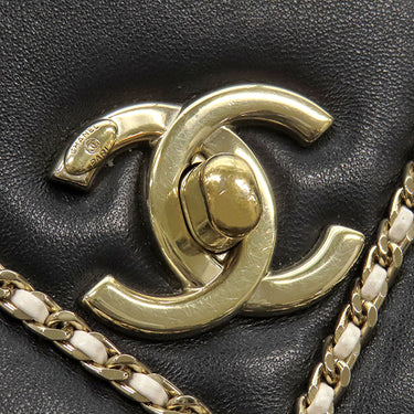 シャネル CHANEL ENTWINED チェーン ステッチ ブラック×ホワイト レザー ショルダーバッグ ゴールド金具 黒 ココマーク チェーンバッグ