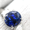 タサキ TASAKI ブルーサファイア 2.41ct ダイヤモンド 0.26ct ブルー×プラチナシルバー Pt900 サファイア ダイヤモンド リング 指輪 青 Pt900 オーバル バゲットカット 9.5号