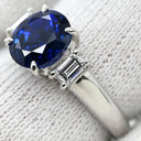 タサキ TASAKI ブルーサファイア 2.41ct ダイヤモンド 0.26ct ブルー×プラチナシルバー Pt900 サファイア ダイヤモンド リング 指輪 青 Pt900 オーバル バゲットカット 9.5号