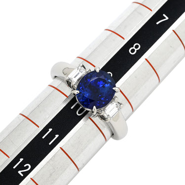 タサキ TASAKI ブルーサファイア 2.41ct ダイヤモンド 0.26ct ブルー×プラチナシルバー Pt900 サファイア ダイヤモンド リング 指輪 青 Pt900 オーバル バゲットカット 9.5号