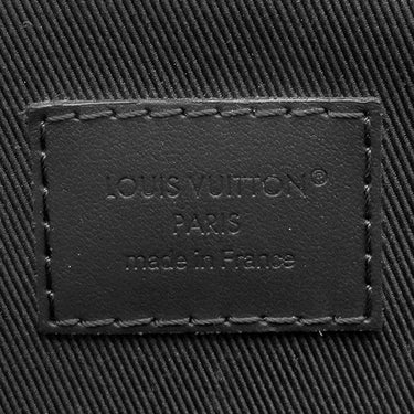 ルイヴィトン LOUIS VUITTON スティーマー ウェアラブル ウォレット M81746 ブラック レザー トリヨンレザー ショルダーバッグ マットブラック金具 黒 斜め掛け