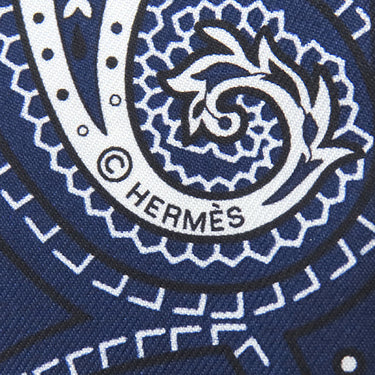 エルメス HERMES ツイリー ブルージーン×マリン×ホワイト シルク スカーフ 新品 未使用 【CHEVAL DE COEUR BANDANA/シュヴァル ドゥ クール バンダナ】