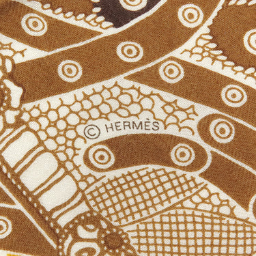 エルメス HERMES カレ140 カレジェアン カリー×キャラメル×ブラン カシミヤ シルク ストール 【SELLE DE DIGNITAIRE/高官の鞍】