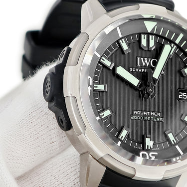 腕時計 IWC IWC アクアタイマー オートマティック 2000 IW358002 自動巻き メンズ ブラック 回転式アウター インナーベゼル