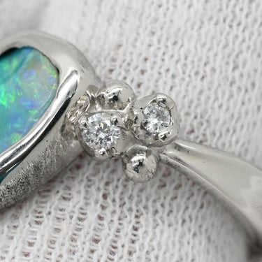真々田誠次 Seiji Art Jewelry ボルダーオパール ダイヤ ブルー×プラチナシルバー Pt900 ボルダーオパール ダイヤモンド リング 指輪 Pt900 遊色 プレイオブカラー フリーシェイプ ハンドメイド 13号