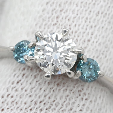 ノンブランド NON BRAND ダイヤモンド 0.365ct プラチナシルバー Pt900 ダイヤモンド リング 指輪 プラチナ900 3粒 3石 ラウンドブリリアント VS1 8号