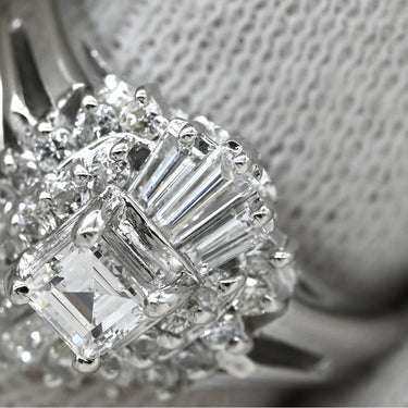 ノンブランド NON BRAND ダイヤモンド 0.271ct プラチナシルバー Pt900 ダイヤモンド リング 指輪 プラチナ900 スクエア ステップカット メレ テーパー 17号