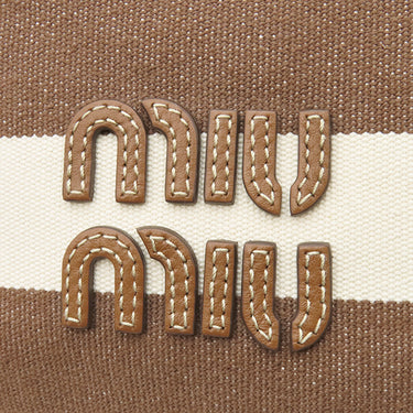 ミュウミュウ MIU MIU ドローストリング ポーチ 5ND016 カカオ×ナチュラル キャンバス レザー ハンドバッグ ゴールド金具 ストライプ ロゴ