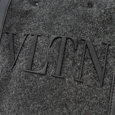 ヴァレンティノ VALENTINO VLTN ロゴ 1Y2B0B78BZN グレー×ブラック フェルト レザー 2WAYバッグ ガンメタル金具 黒 ショルダー トート スタッズ