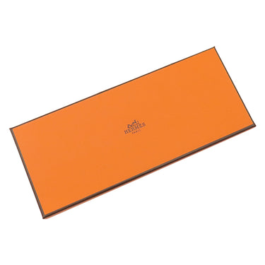 エルメス HERMES カレ45 ホワイト×フューシャ×カーキ シルク スカーフ 新品 未使用 【LE PHILATELISTE DU FAUBOURG/フォーブルの切手愛好家】