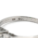 ノンブランド NON BRAND エメラルド 0.84ct ダイヤモンド 0.53ct グリーン×プラチナシルバー Pt900 エメラルド ダイヤモンド リング 指輪 緑 スクエア トリロジー スリーストーン 17号