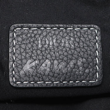 クリスチャン・ディオール Christian Dior KAWS BEE サドルバッグ ブラック レザー ボディバッグ シルバー金具 黒 ハチ カウズ コラボ