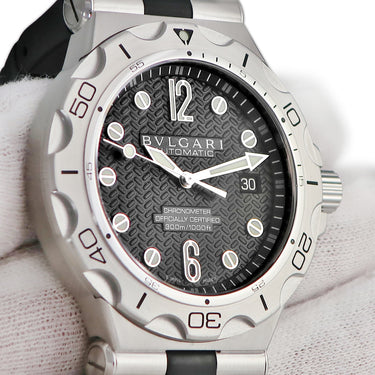 腕時計 ブルガリ BVLGARI ディアゴノ プロフェッショナル スクーバ アクア DP42BSVDSD DP42SSD 自動巻き メンズ ブラック デイト
